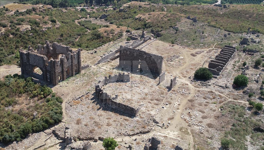"Mühendislik harikası" Aspendos asırlara meydan okuyor