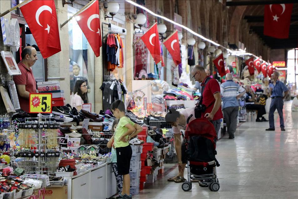 Selimiye'nin gelir kapısı "Arasta Çarşısı"