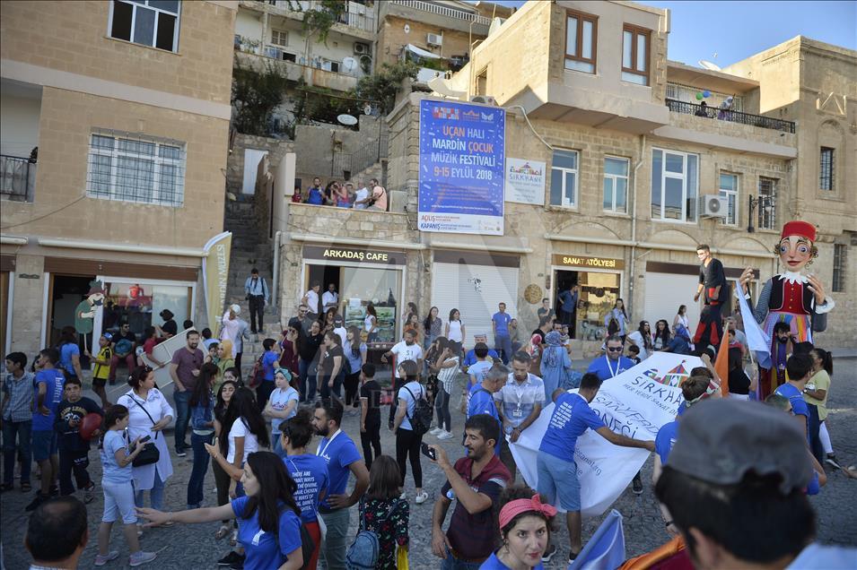 "Uçan Halı Mardin Çocuk Müzik Festivali" başladı 
