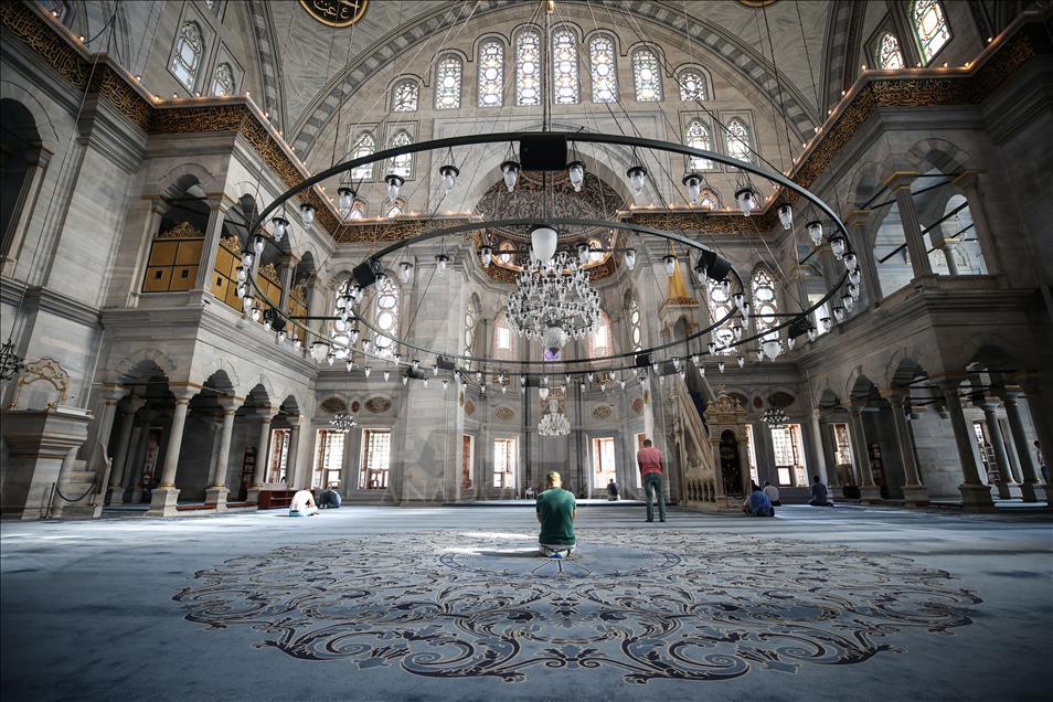 Osmanlı'nın ilk Barok mimari eseri "Nuruosmaniye"