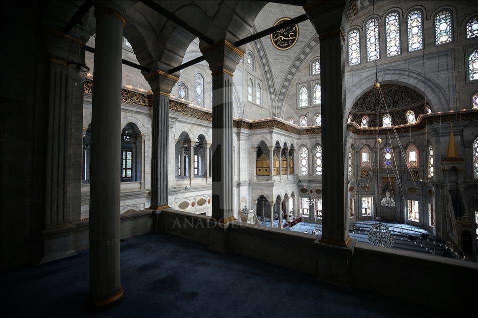 Osmanlı'nın ilk Barok mimari eseri "Nuruosmaniye"
