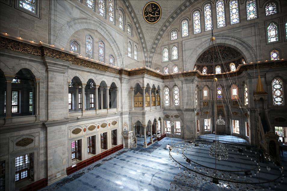 Osmanlı'nın ilk Barok mimari eseri "Nuruosmaniye"