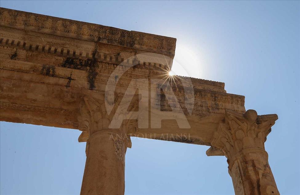 La antigua ciudad turca de Sardes atrae a turistas