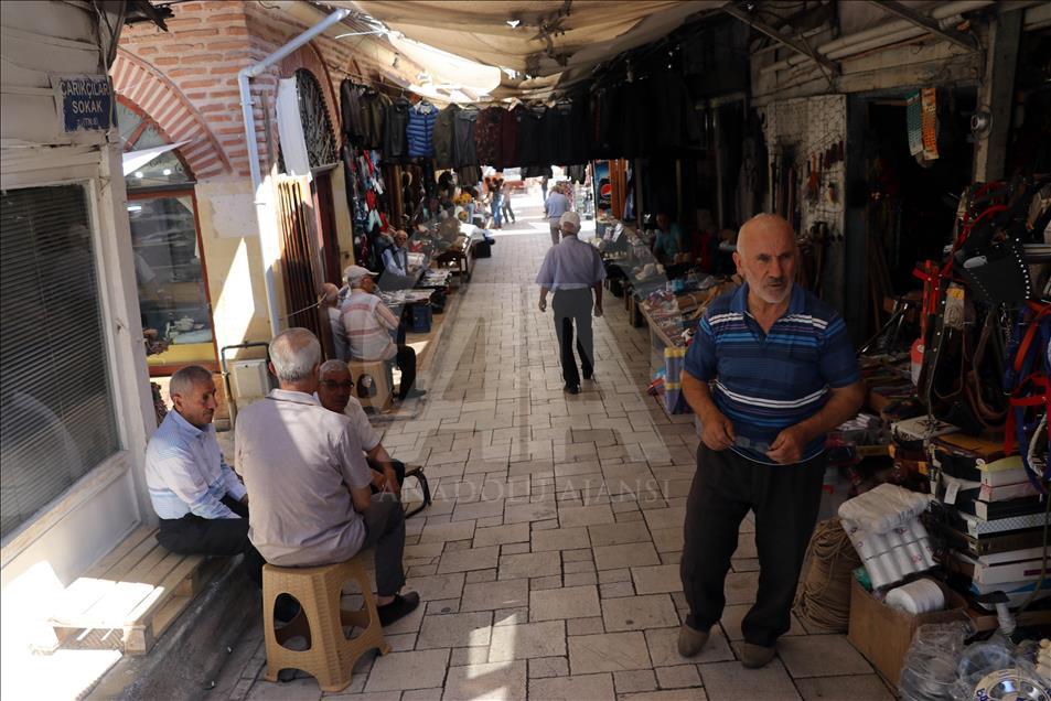 Geleneksel alışverişin simgesi "Merzifon Arastası"