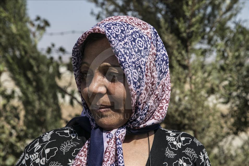 Aileler Reyhanlı kurbanlarının mezarlarına koştu