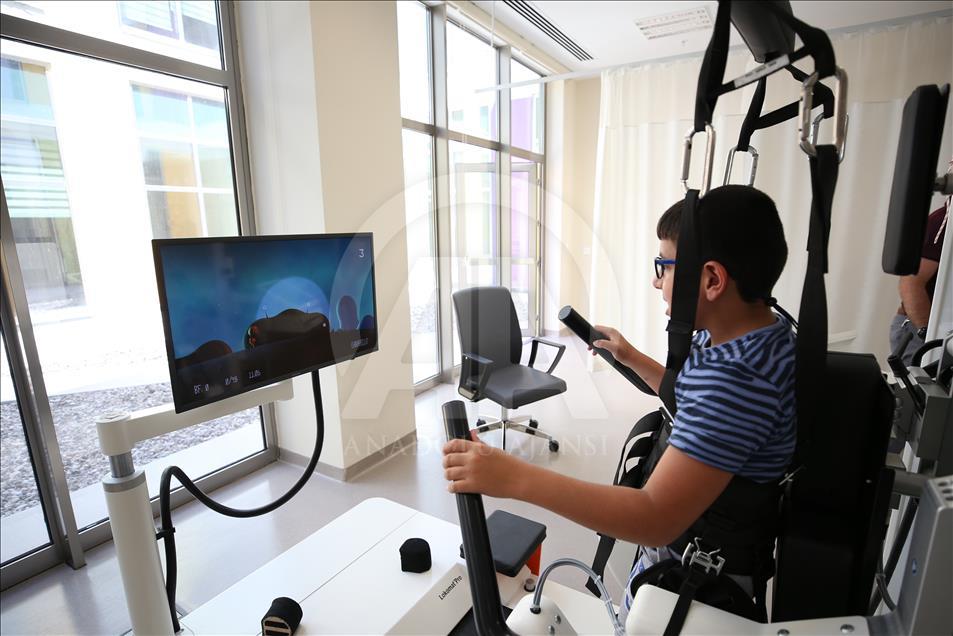 Beş yıldızlı otel konforunda fizik tedavi hizmeti