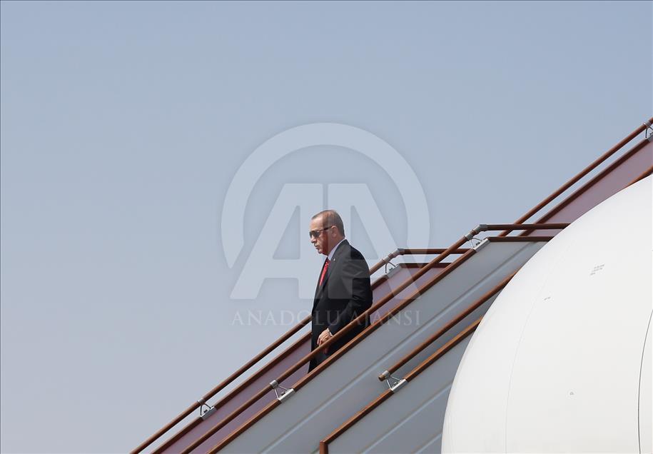 Cumhurbaşkanı Erdoğan Azerbaycan'a geldi
