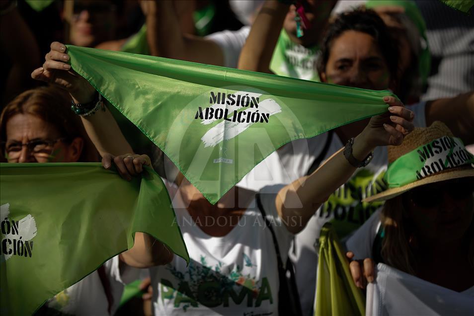 Protesta contra las becerradas en Madrid