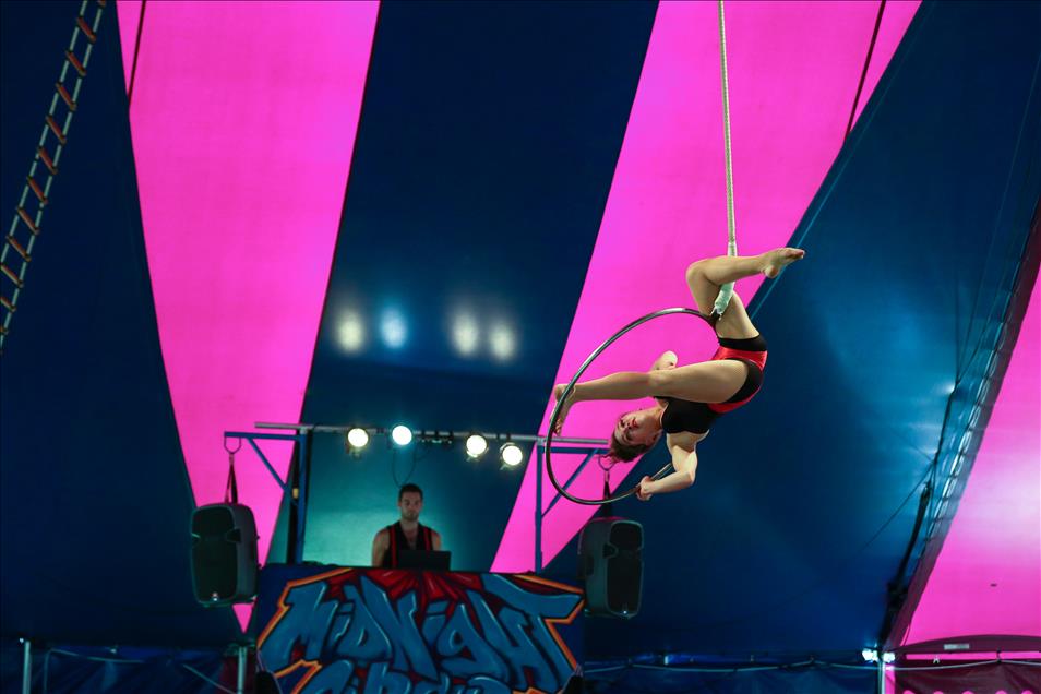 Midnight Circus perform at Holstein Park 
