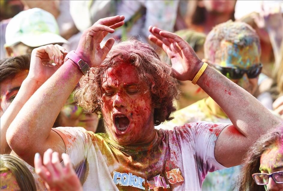 Color Sky 5K running fest in Ankara