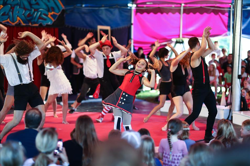 Midnight Circus perform at Holstein Park 