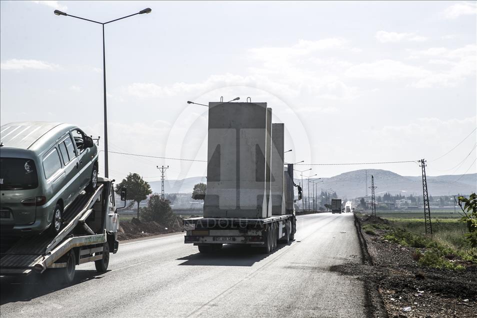 تعزيزات عسكرية تركية جديدة إلى الحدود مع سوريا
