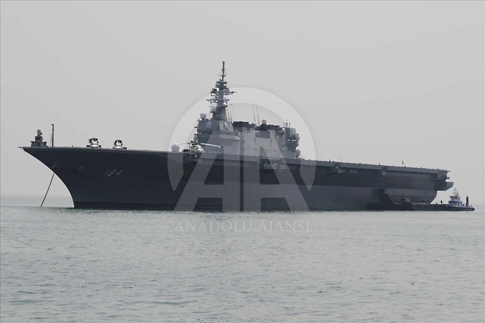 Buques de guerra japoneses llegan a Indonesia