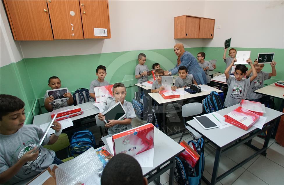 "تيكا" التركية تقدم مساعدات لمدرسة رياض "الأقصى" في القدس
