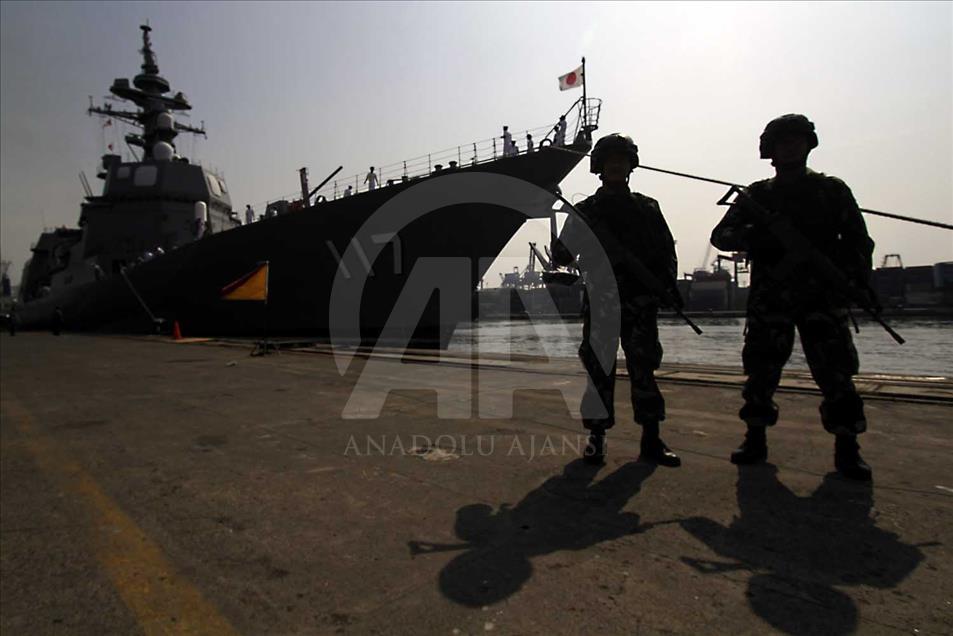 Buques de guerra japoneses llegan a Indonesia