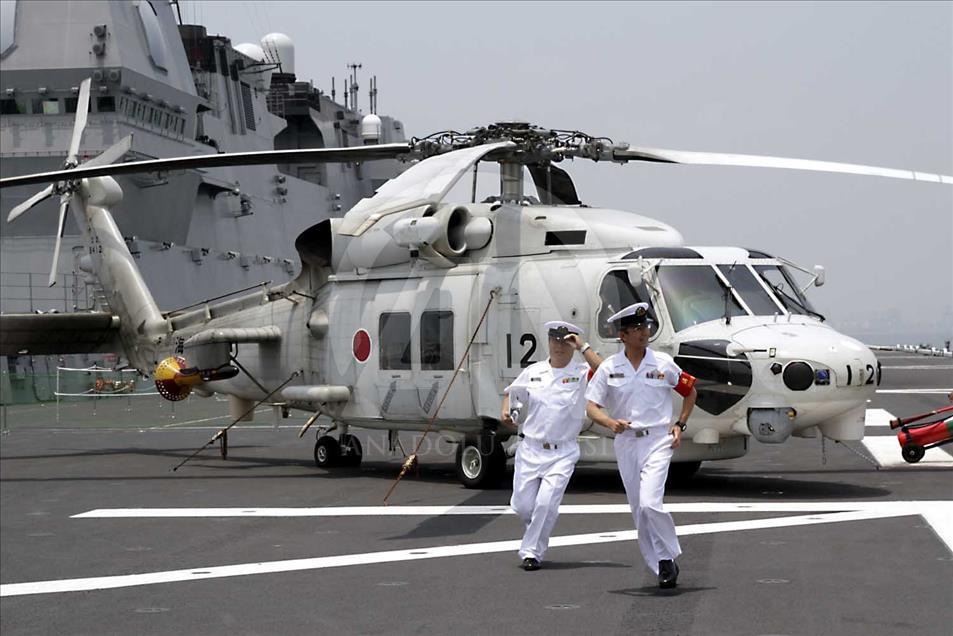 Buques de guerra japoneses llegan a Indonesia