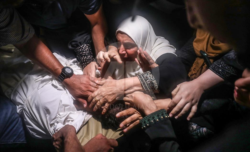 مراسم تشییع جنازه جوان فلسطینی در غزه