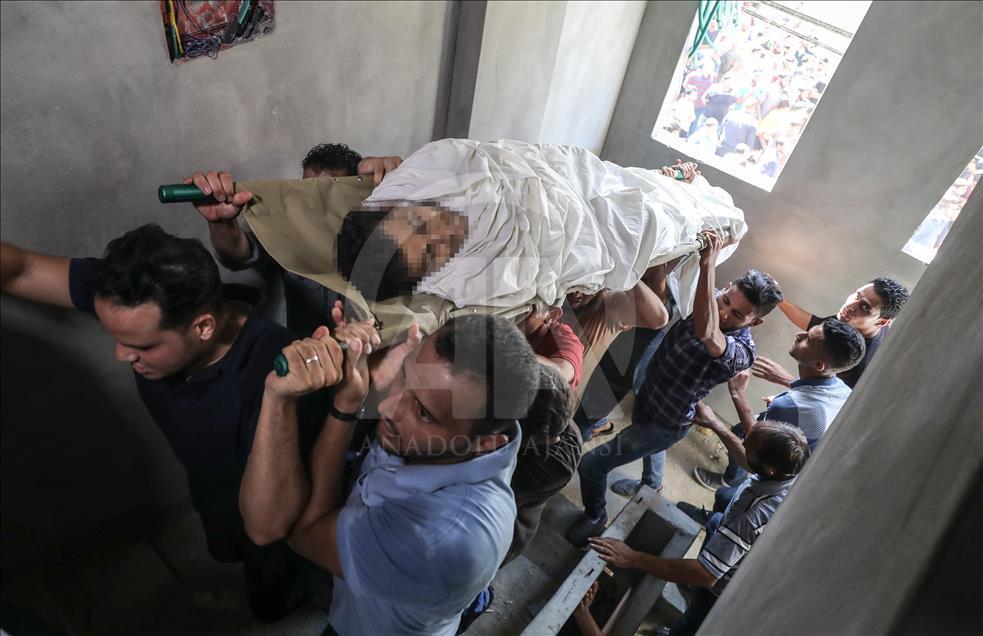 مراسم تشییع جنازه جوان فلسطینی در غزه