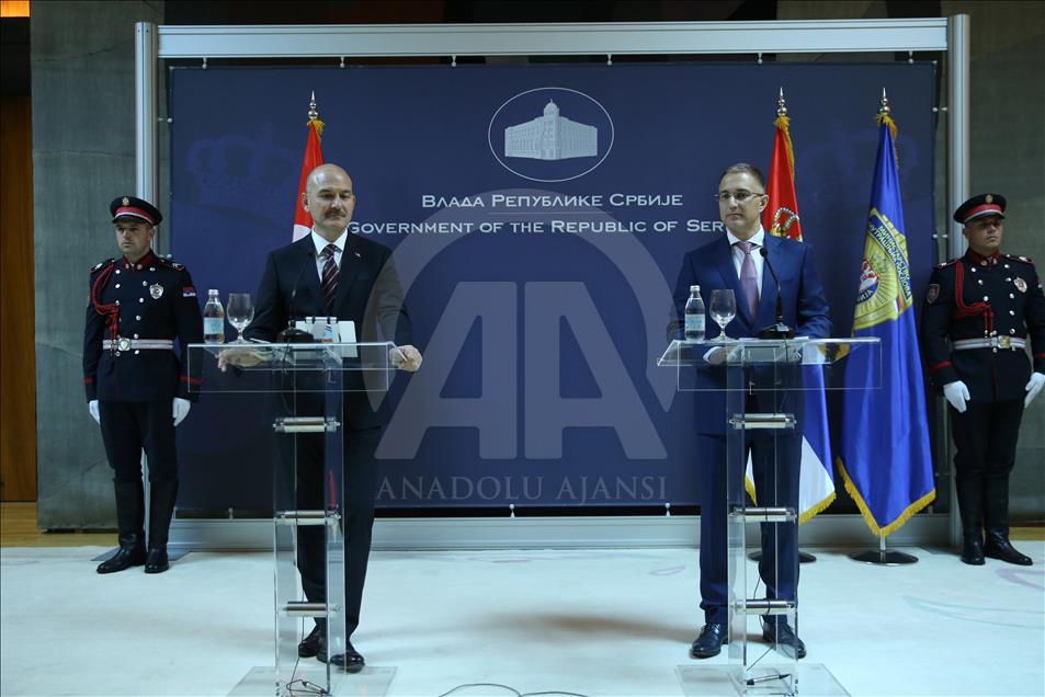 نشست خبری وزرای کشور ترکیه و صربستان در بلگراد