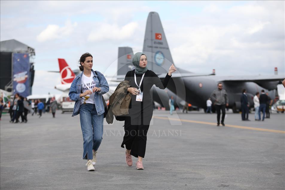 "Istanbul TEKNOFEST" për herë të parë hap dyert për vizitorët
