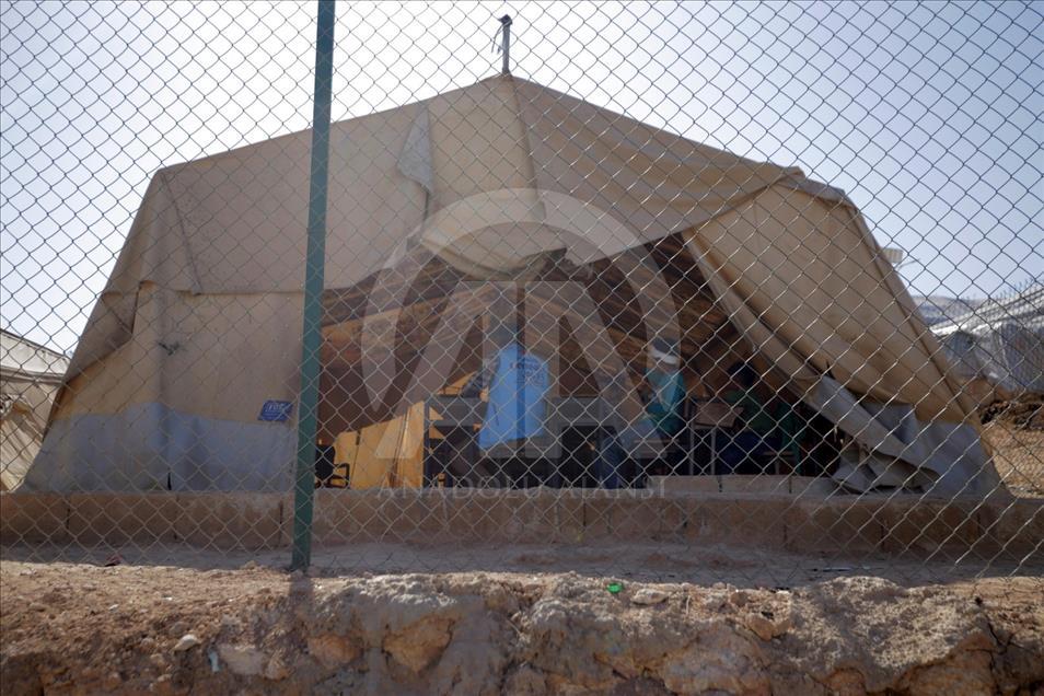 TDV İdlib'de olası göçe karşı önlemlerini aldı

