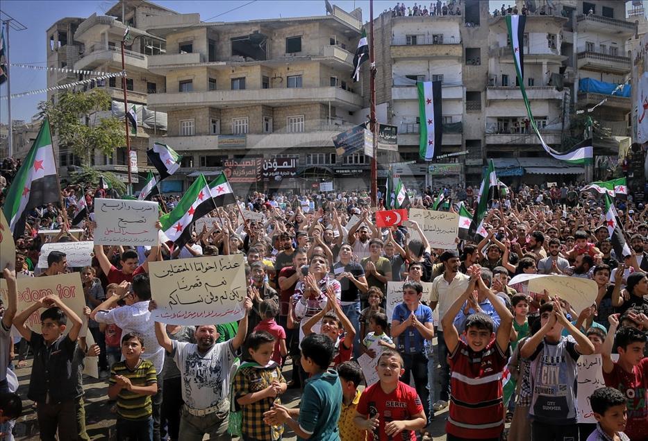 İdlib'deki rejim karşıtı gösterilerde Türkiye'ye teşekkür mesajları
