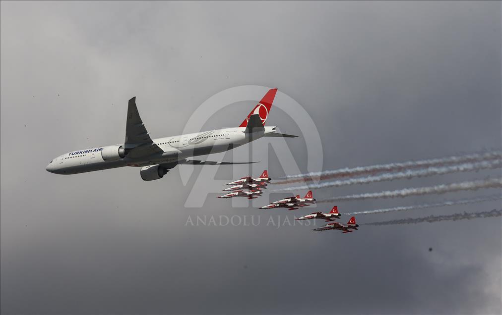 حرکات نمایشی «ستارگان ترک» در جشنواره تکنوفست استانبول