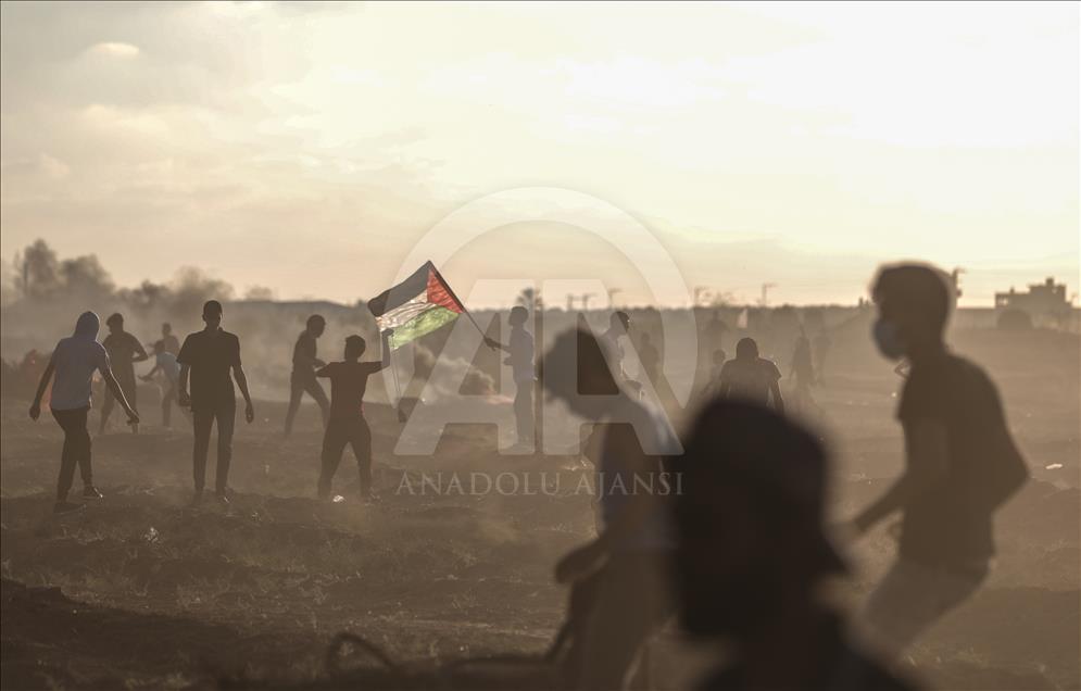 Pojas Gaze: Izraelski vojnici tokom mirnih protesta ubili jednog i ranili 21 Palestinca
