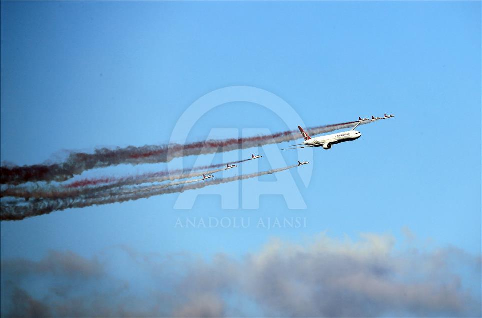 حرکات نمایشی «ستارگان ترک» در جشنواره تکنوفست استانبول