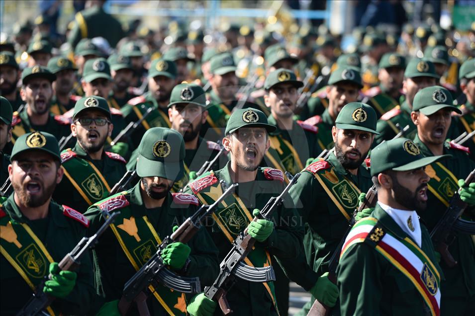 İran'da "Savunma Haftası" kutlamaları
