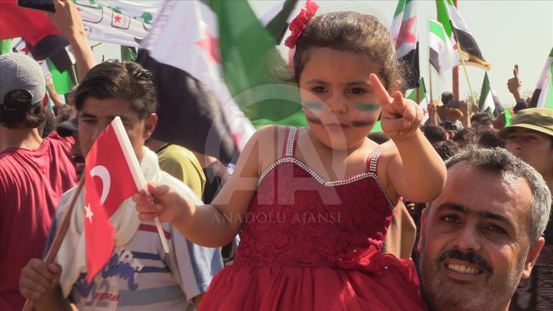 قدردانی مردم ادلب از تلاش‌های ترکیه در راستای برقراری صلح در سوریه