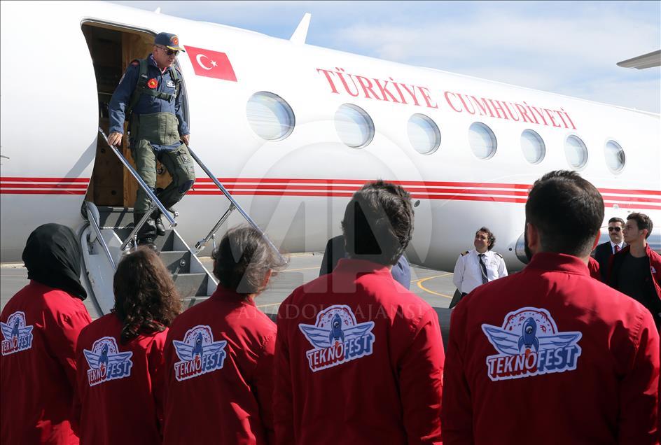 أردوغان يزور مهرجان "تيكنوفيست" بمطار إسطنبول الجديد 
