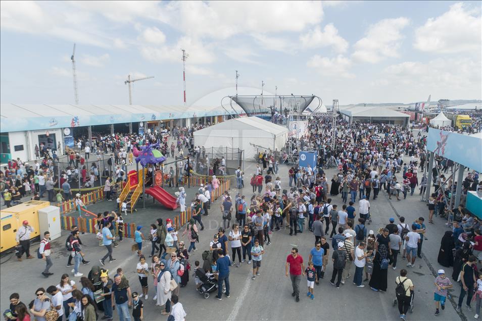 مهرجان "تكنوفيست إسطنبول" يواصل فعالياته لليوم الثالث 
