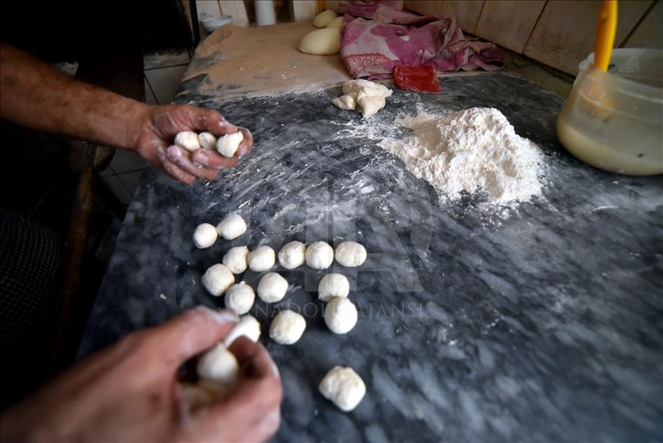 Bu ilçede bir porsiyon lahmacun en az 12 adet
