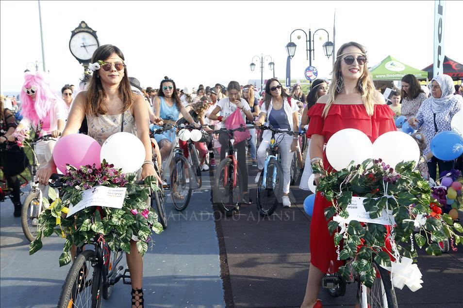 'Süslü Kadınlar Bisiklet Turu' etkinliği
