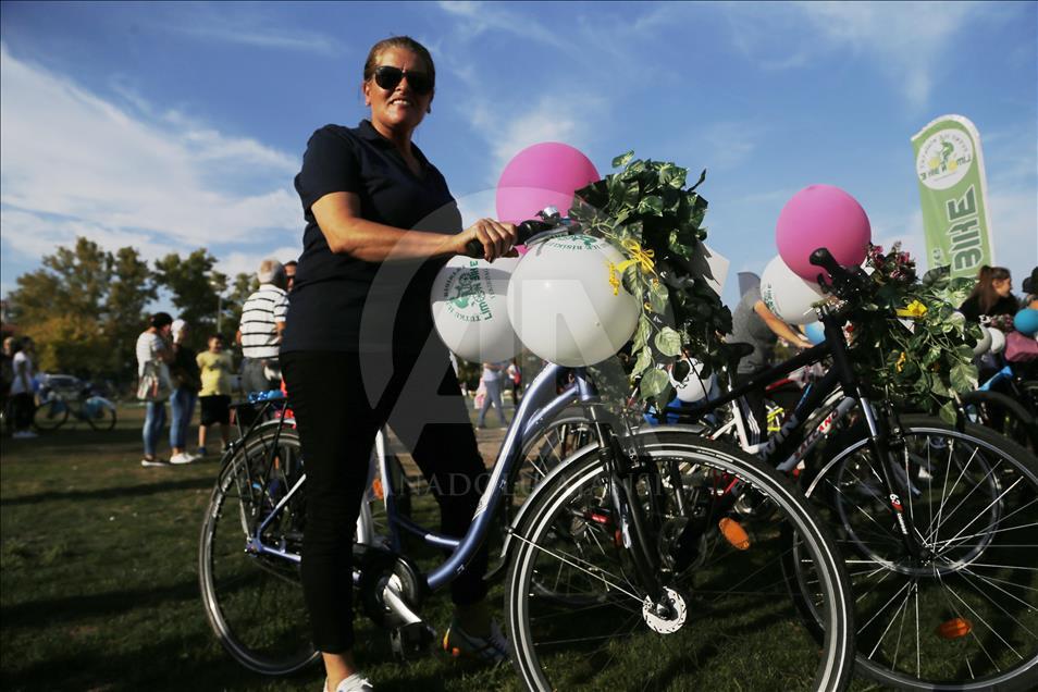 'Süslü Kadınlar Bisiklet Turu' etkinliği
