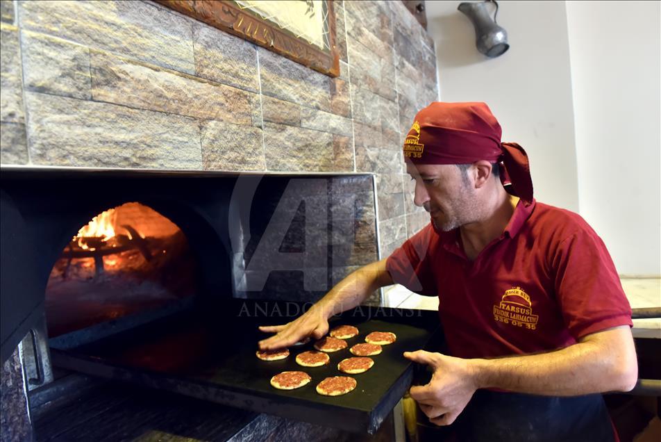 Bu ilçede bir porsiyon lahmacun en az 12 adet