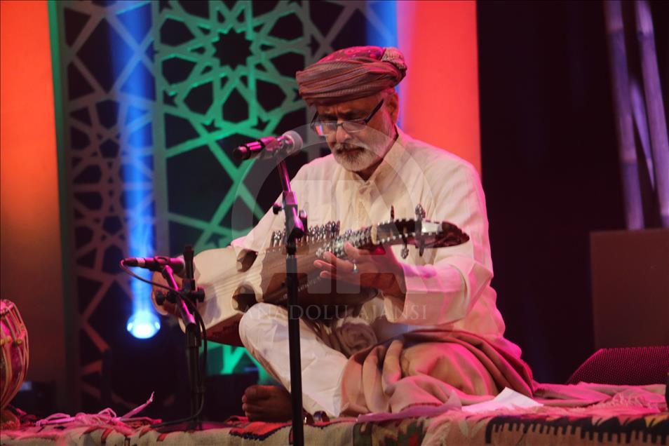 کنسرت موسیقی‌دان افغانستانی در قونیه