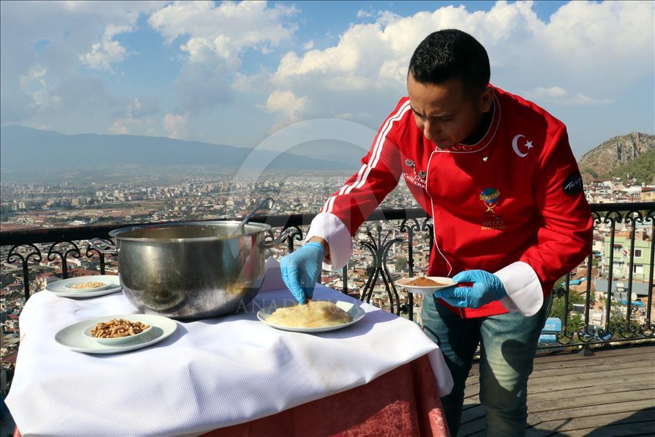 "Künefe kenti"nin" alternatif tatlısı: Peynirli irmik helvası