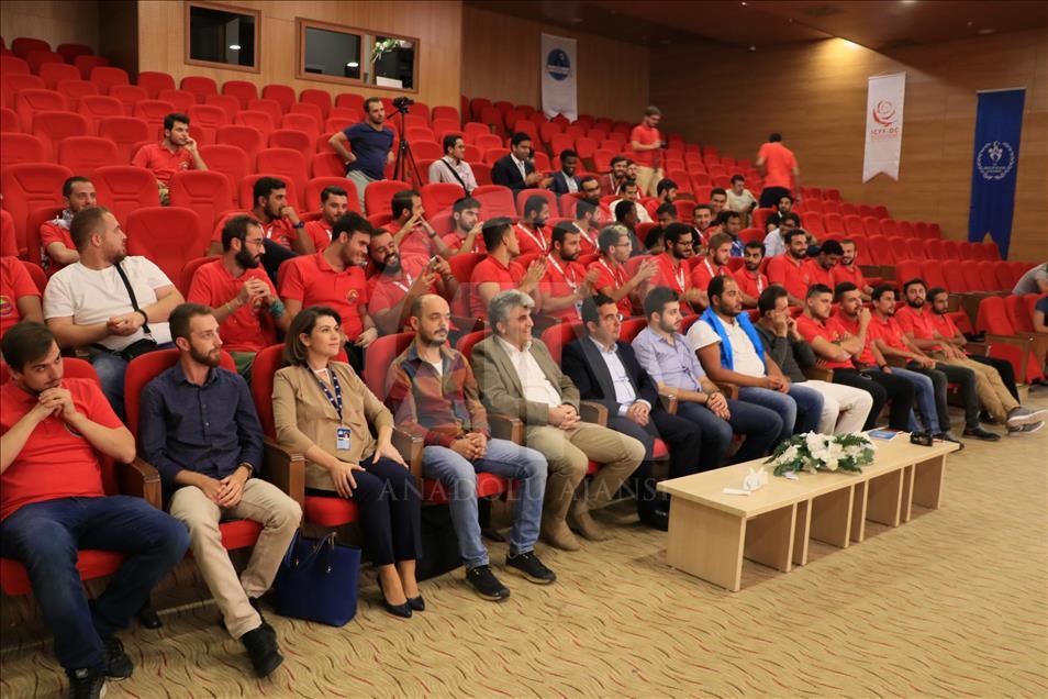 طلاب من 14 دولة يختتمون مخيم التدريب والتطوير الإعلامي بتركيا

