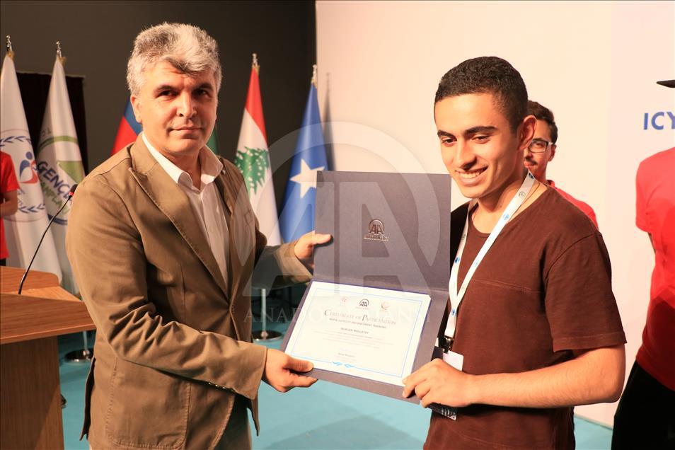 طلاب من 14 دولة يختتمون مخيم التدريب والتطوير الإعلامي بتركيا
