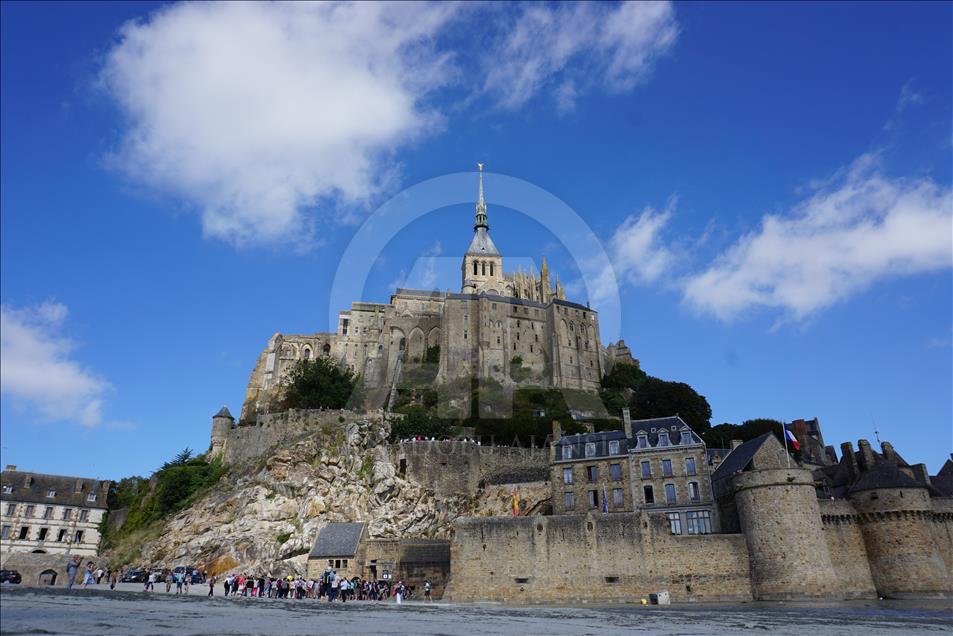 Metcezirin doğayı dönüştürdüğü yer Mont Saint Michel