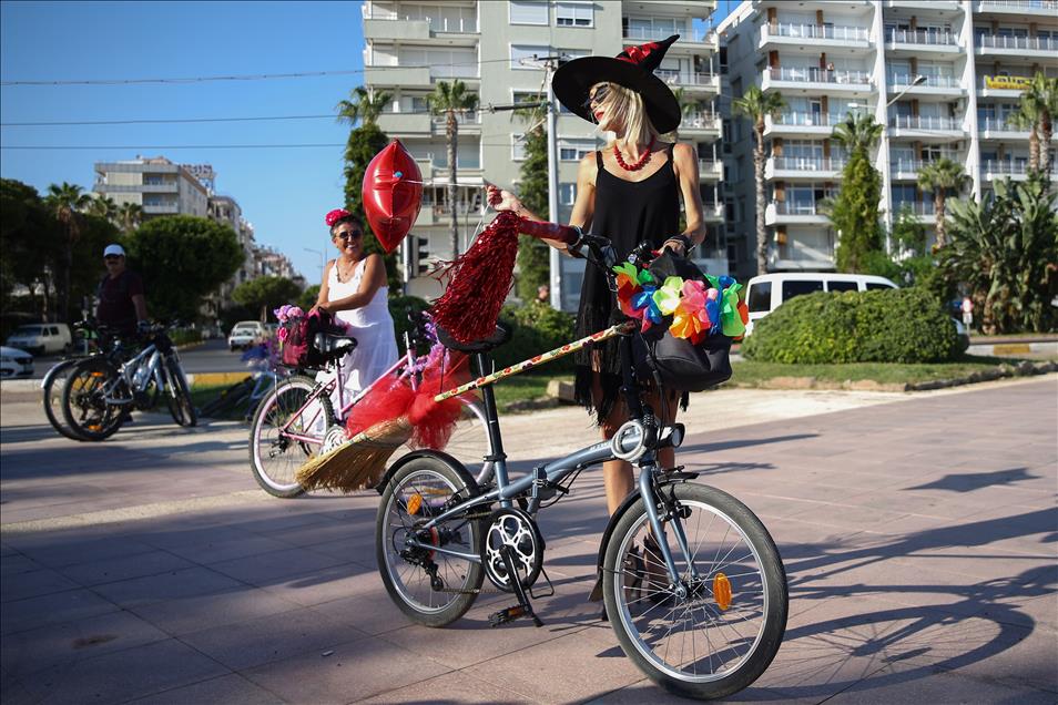 'Fancy Women Bike Ride' in Turkey