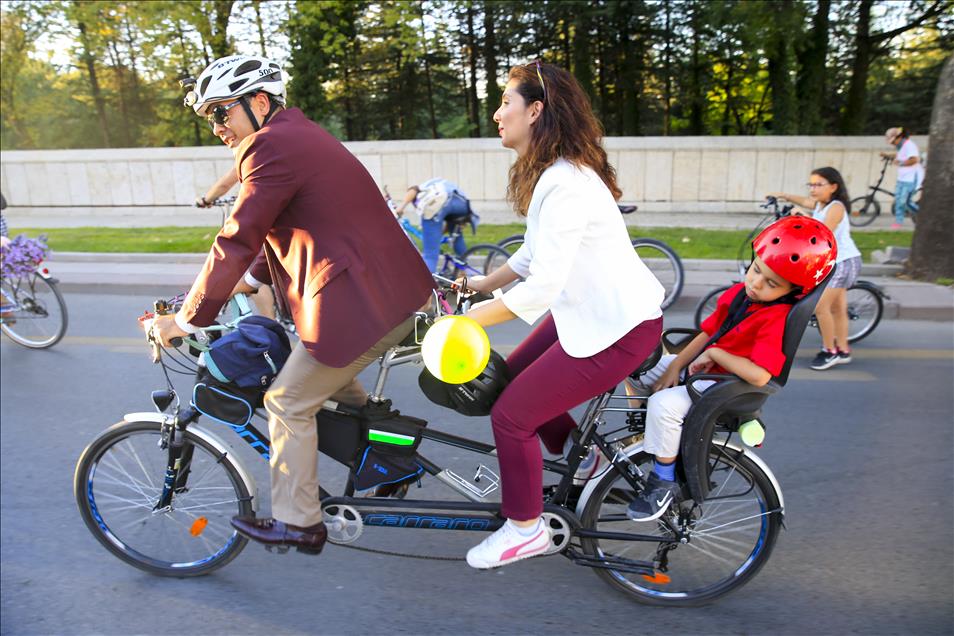 'Fancy Women Bike Ride' in Turkey