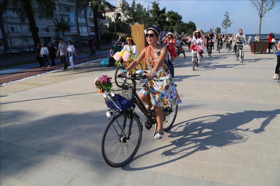 'Fancy Women Bike Ride' in Turkey