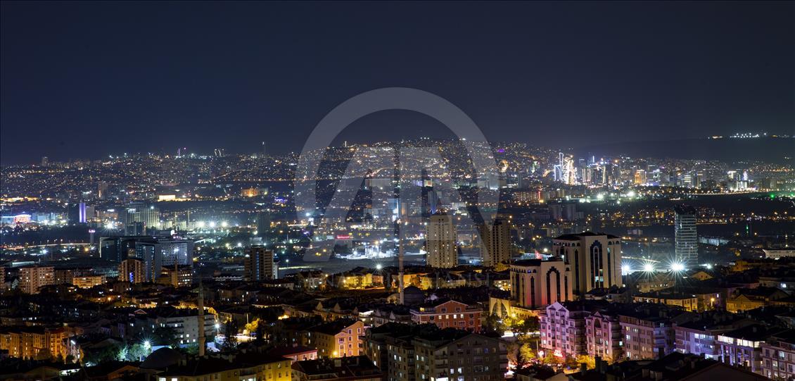 Gemerlap Ankara pada malam hari