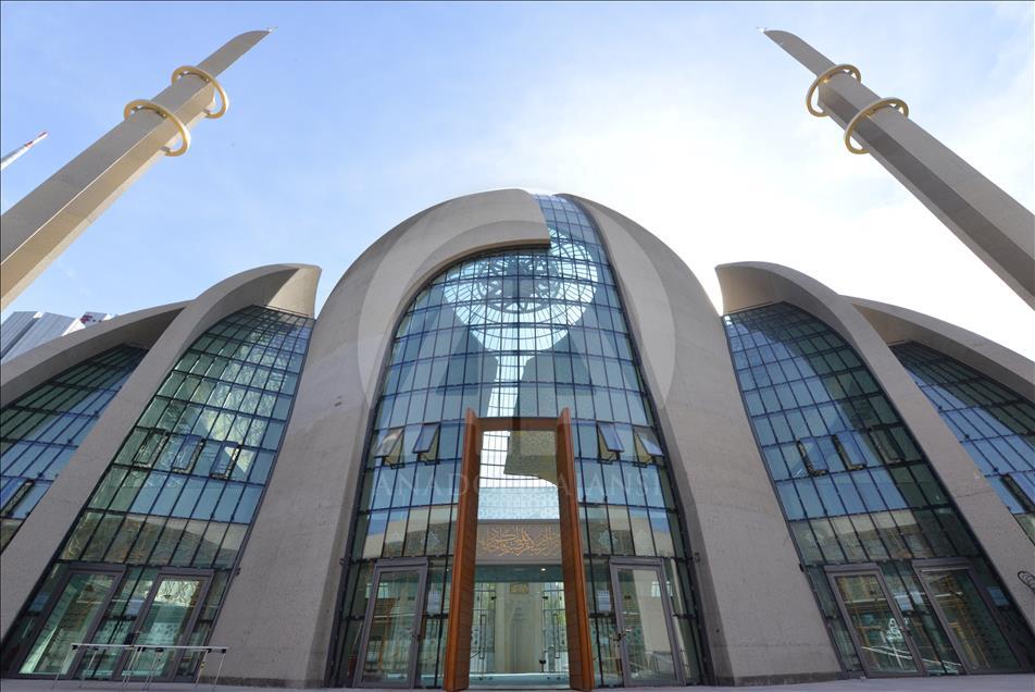 DİTİB Merkez Camisi Köln'ün sembolleri arasına girdi