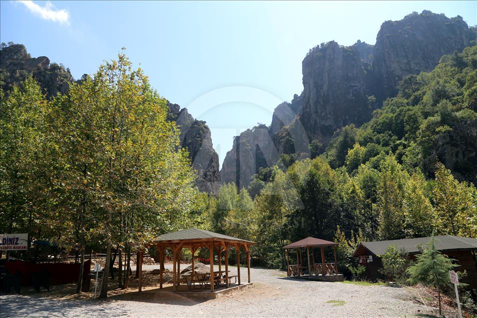Sadağı Kanyonu sonbaharda doğa tutkunlarını bekliyor