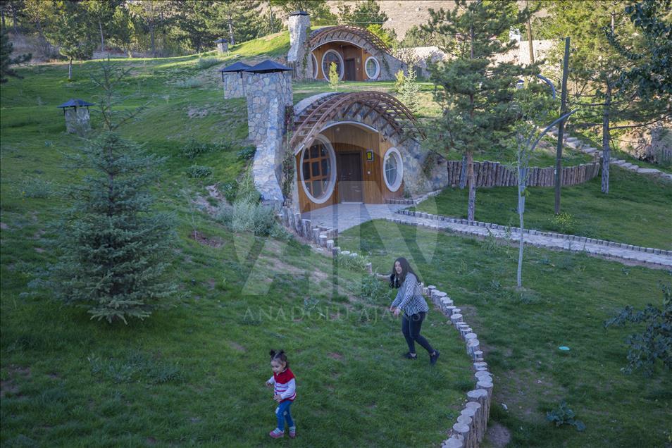 Sivas�ın &quot;Hobbit evleri&quot; dünyanın ilgisini çekti Anadolu Ajansı