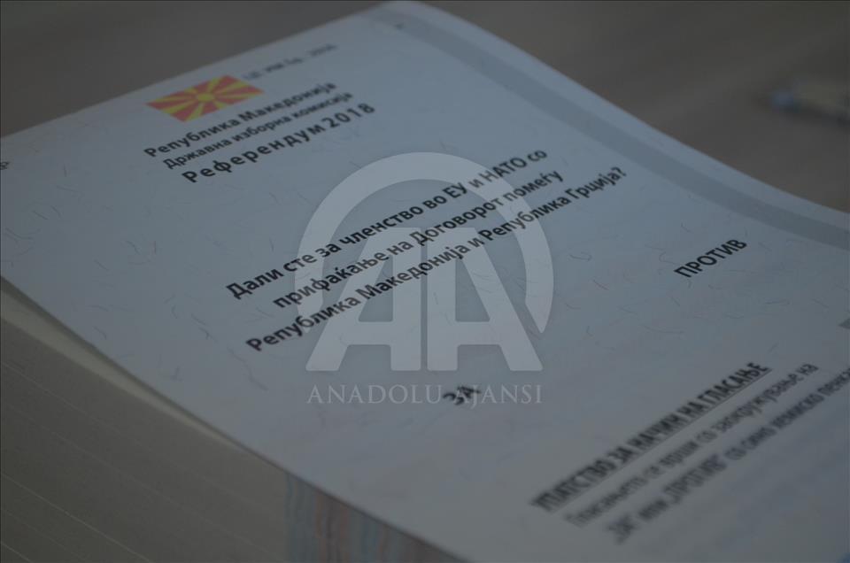 Fillon votimi për referendumin në Maqedoni